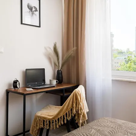 Riverside Retreat By Vistula 2br & Separate Living & Balcony In The Center * ワルシャワ