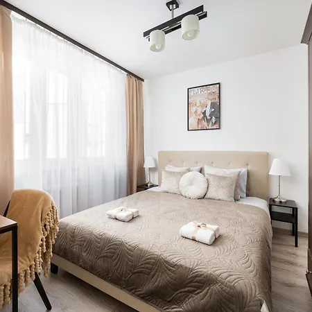 Riverside Retreat By Vistula 2br & Separate Living & Balcony In The Center Apartment *