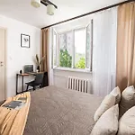 Riverside Retreat By Vistula 2br & Separate Living & Balcony In The Center وارسو