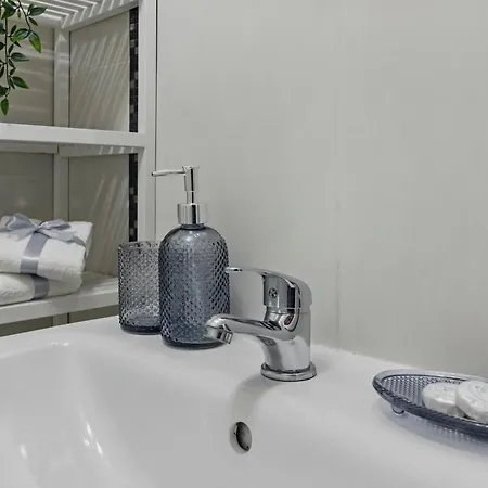 Apartment Riverside Retreat By Vistula 2br & Separate Living & Balcony In The Center