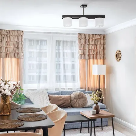 Appartamento Riverside Retreat By Vistula 2br & Separate Living & Balcony In The Center
