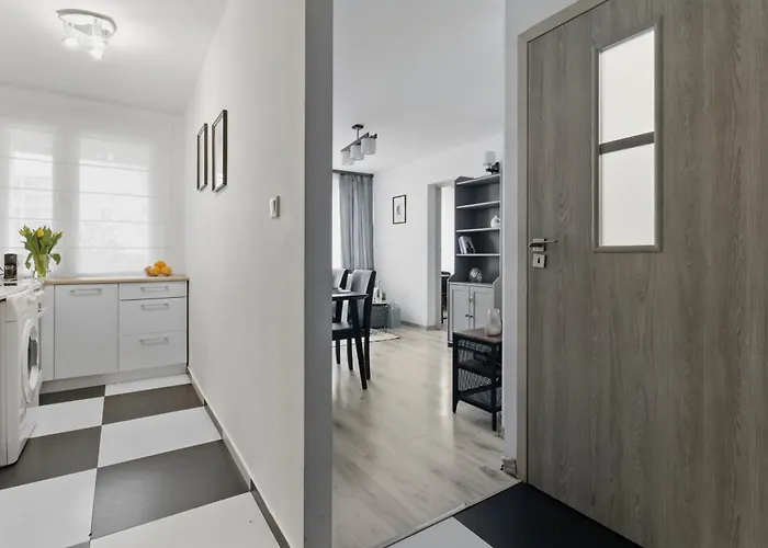 Appartamento Riverside Retreat By Vistula 2br & Separate Living & Balcony In The Center Varsavia