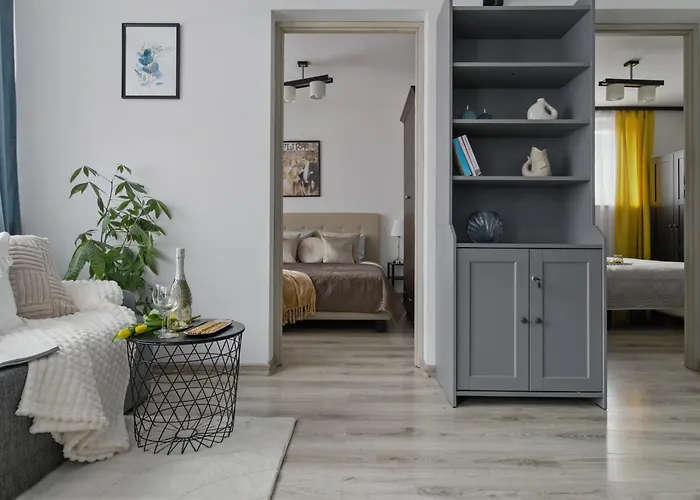 Appartamento Riverside Retreat By Vistula 2br & Separate Living & Balcony In The Center Varsavia