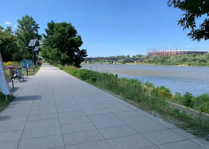 Riverside Retreat By Vistula 2br & Separate Living & Balcony In The Center Appartamento *