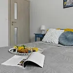 Apartamento Riverside Retreat By Vistula 2br & Separate Living & Balcony In The Center Varsóvia